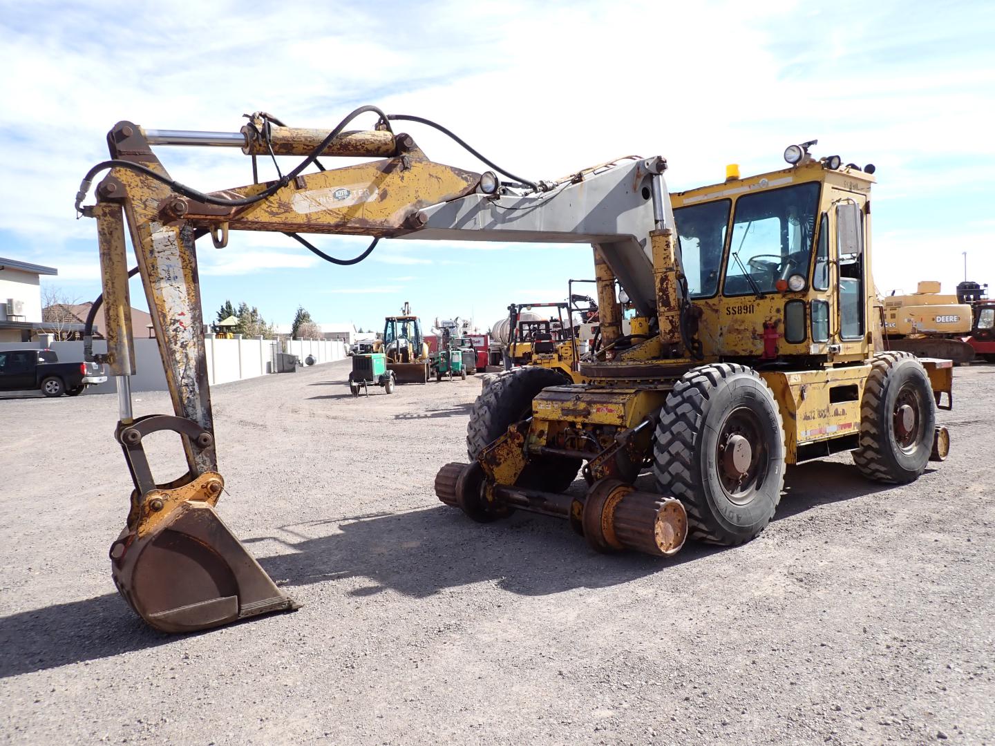 ./imagenes/INVOICE/2019/16595/EXCAVADORA FERROCARRILERA SOBRE LLANTAS SWINGMASTER_ 181 (33).JPG